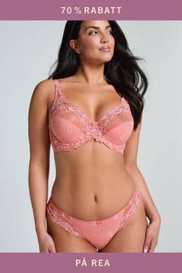 Upp till 70 % rabatt hos Hunkemöller