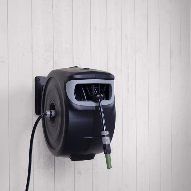 Svängbar automatisk slangvinda 40 m