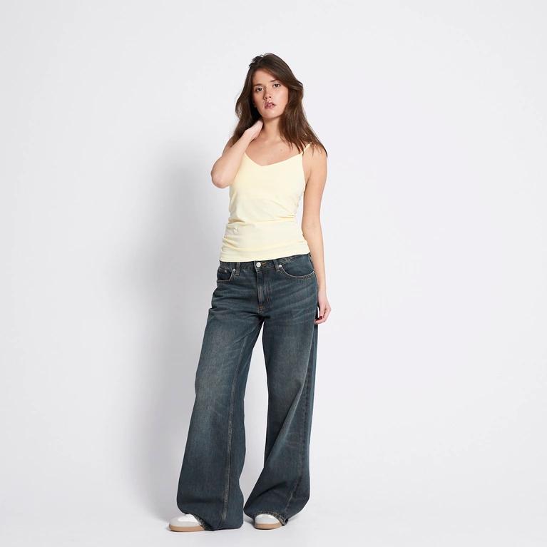 Basic Hedda Sleeveless Singlet Top
