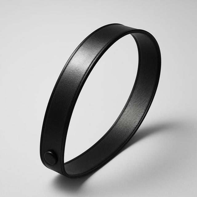 Elegant Minimalist Waiting Message Display