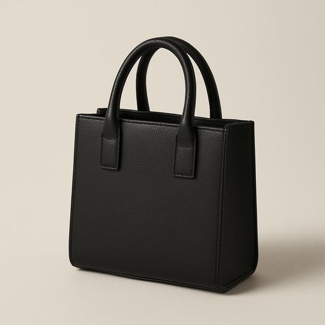 Elegant liten svart toteväska