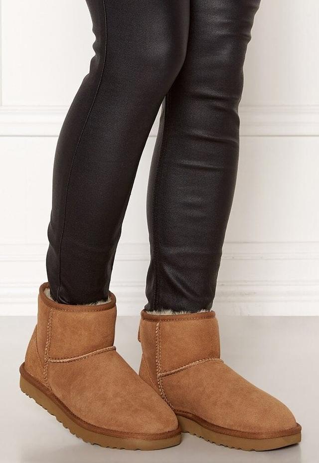 UGG Classic Mini II varmfodrade skor