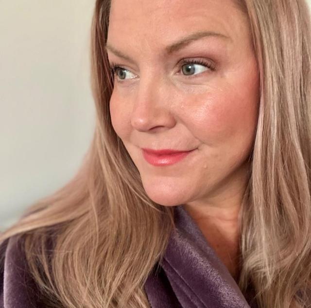 IsaDora Blush Stick - Rose Perfection 42