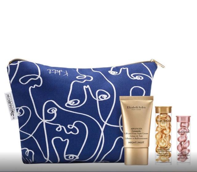 Få Elizabeth Arden Ceramide Set på köpet när du handlar för 695 kr från Elizabeth Arden