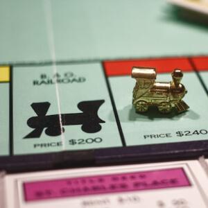 110 roliga brädspel för hela familjen – bästa valen för spelkvällen